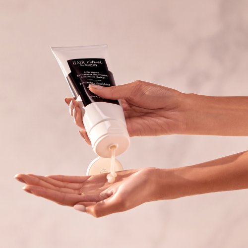 SISLEY Revitalisierende und nährende Waschlotion mit Moringaöl